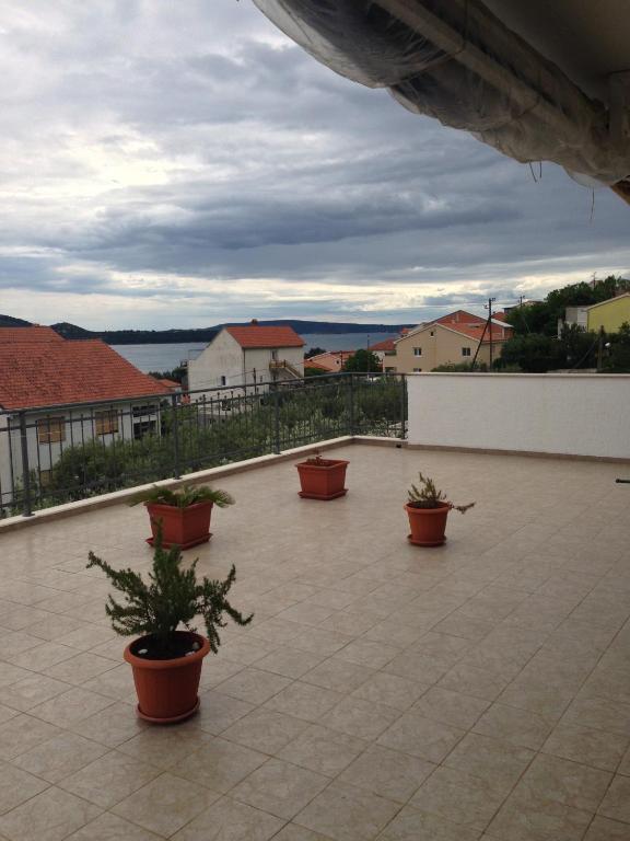 Apartments Sevo Trogir Bilik gambar